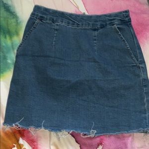 fringed, blue jean skirt with zipper on back
